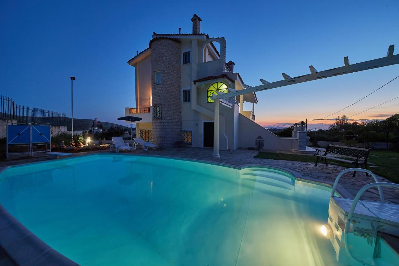 Villa Konstadina With Swimming Pool Kalivia Thorikou Bagian luar foto